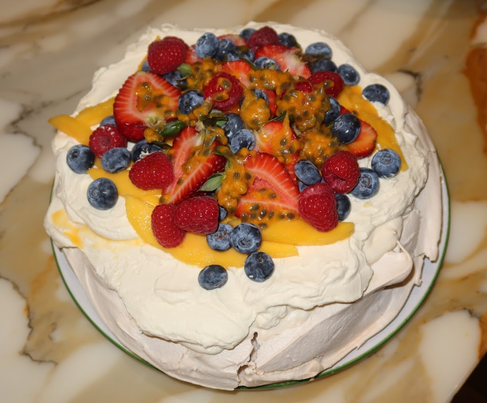 Classic Pavlova